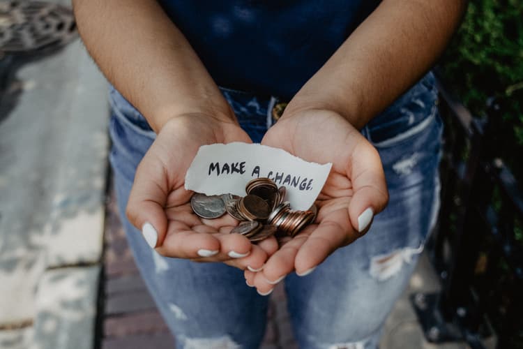 Image de l'article : Associations : quelles sont les règles à suivre en matière de prospection caritative ?
