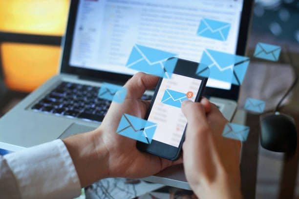 Image de l'article : Prospection commerciale : avez-vous le droit d'utiliser des données publiquement accessibles sur internet ?